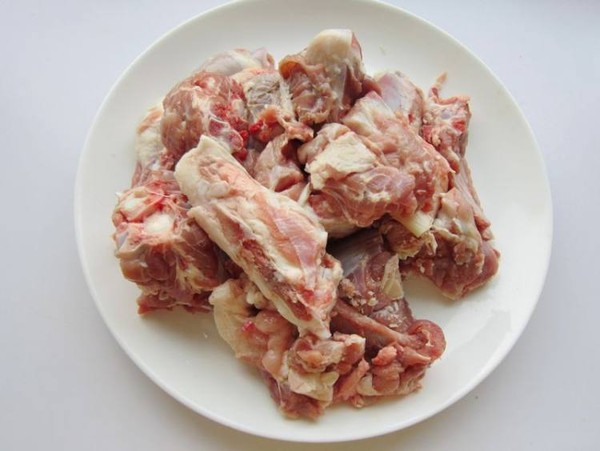 胡蘿卜燉羊腿的做法-家常味燉菜譜-易網健康養生網 胡蘿卜燉羊腿的做法-家常味燉菜譜