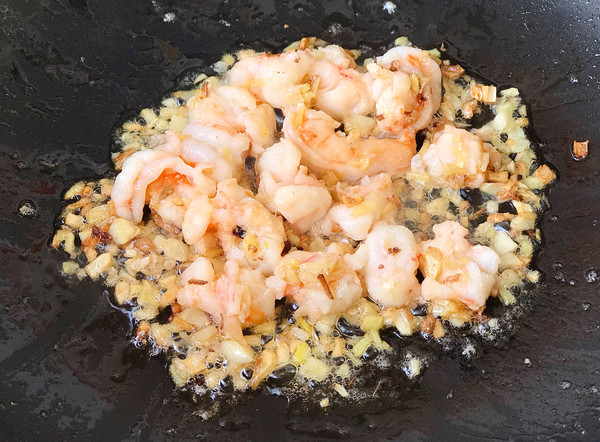 蝦仁炒三色的做法-咸鮮味炒菜譜