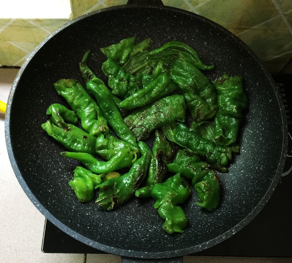 虎皮青椒的做法-酸辣味炒菜譜