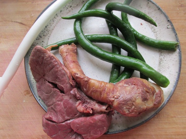 辣炒豬肺的做法-香辣味炒菜譜