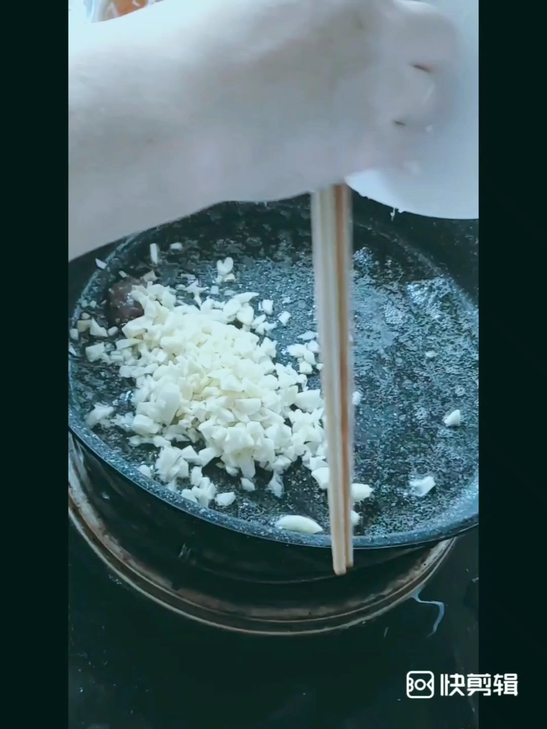 蒜爆羊肉的做法-咸鮮味炒菜譜