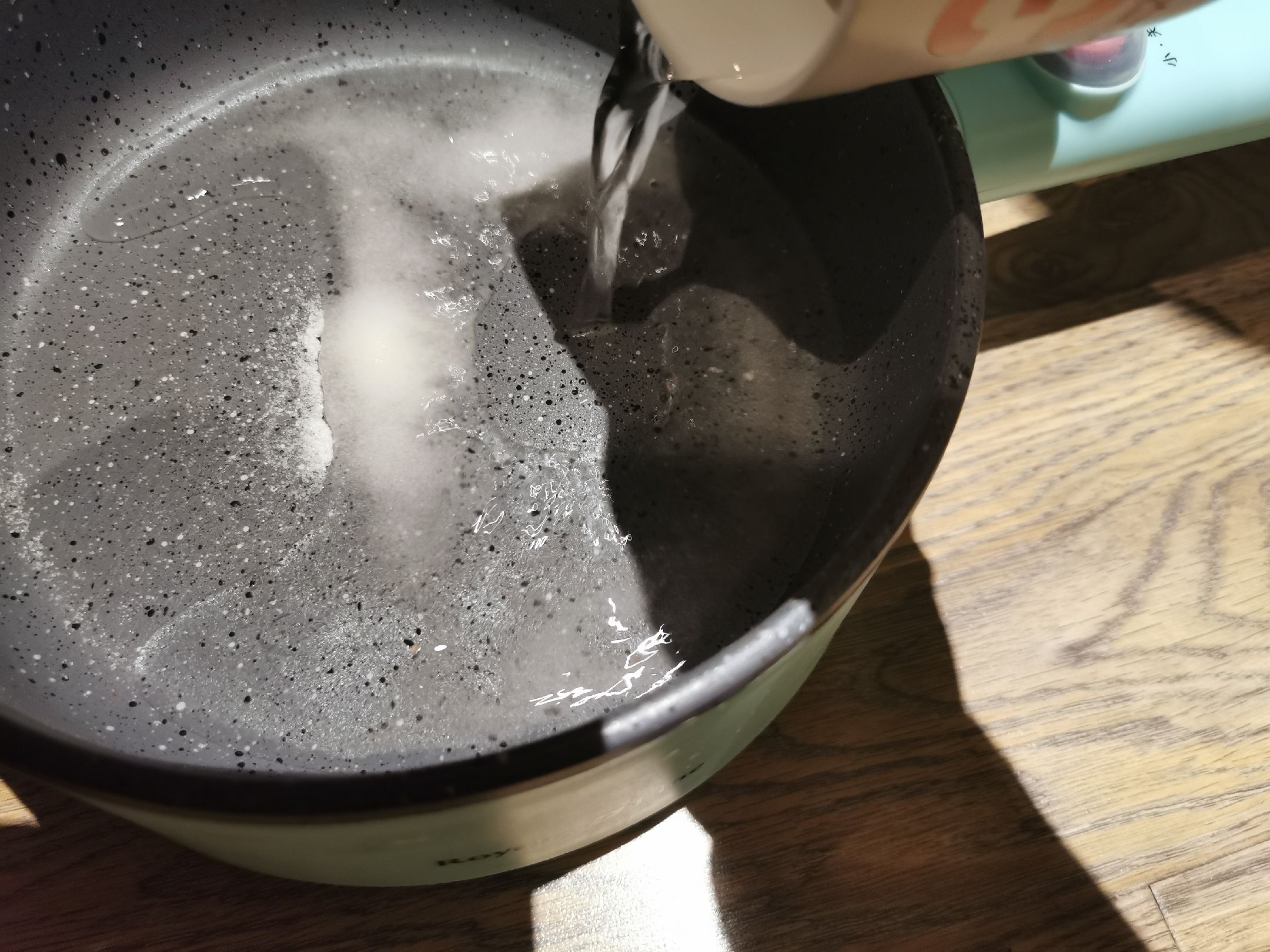 鹽爆花生米的做法-五香味炒菜譜