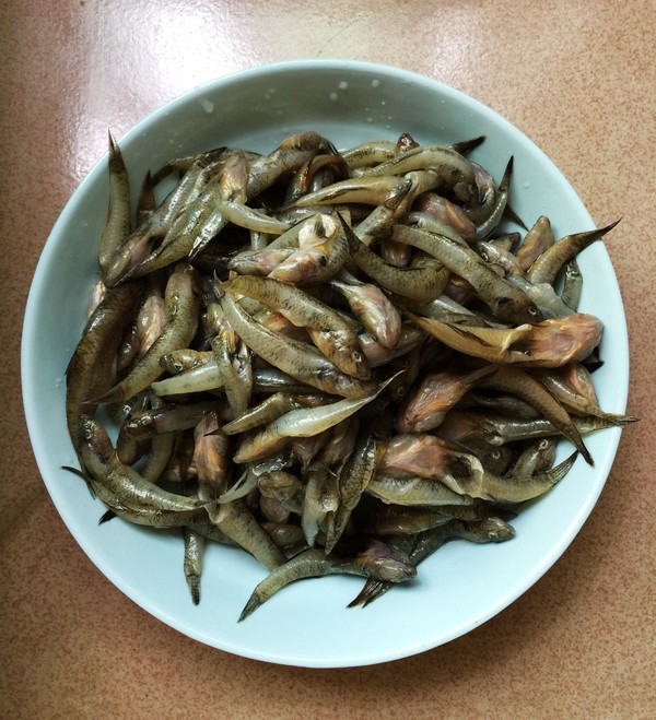 香辣小魚仔的做法-咸鮮味燒菜譜