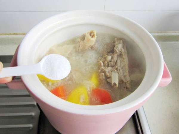 胡蘿卜燉羊腿的做法-家常味燉菜譜-易網健康養生網 胡蘿卜燉羊腿的做法-家常味燉菜譜