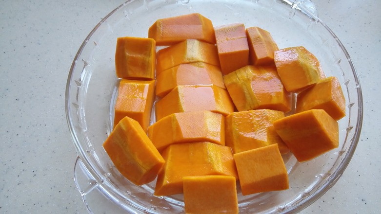 咸排骨蒸南瓜的做法-咸鮮味蒸菜譜