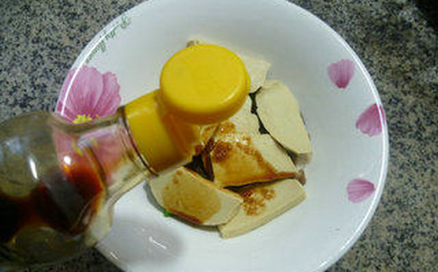 香菇荷蘭豆拌小素雞的做法-家常味拌菜譜