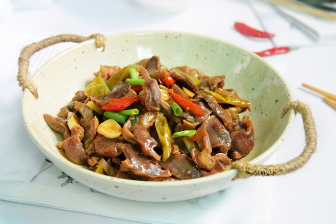 泡椒鴨胗的做法-家常味炒菜譜