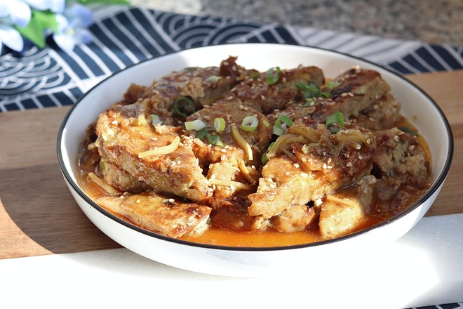 家常燴魚餅的做法-家常味炒菜譜-易網健康養生網 家常燴魚餅的做法-家常味炒菜譜