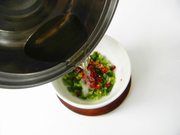 涼拌藕片的做法-咸鮮味拌菜譜