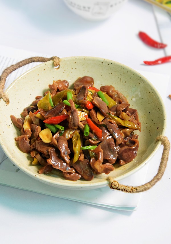 泡椒鴨胗的做法-家常味炒菜譜