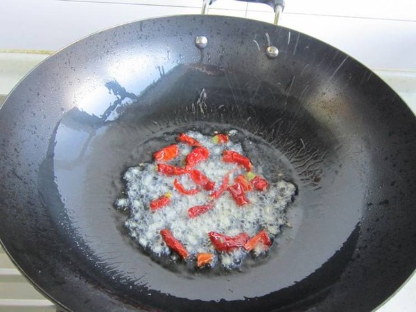 韭菜炒銀魚的做法-家常味炒菜譜