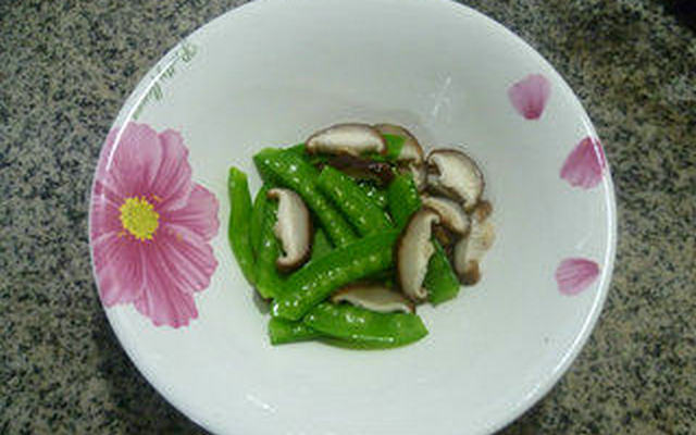 香菇荷蘭豆拌小素雞的做法-家常味拌菜譜