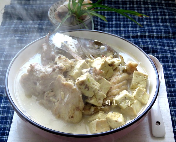 魚頭豆腐湯的做法-家常味煮菜譜-易網健康養生網 魚頭豆腐湯的做法-家常味煮菜譜