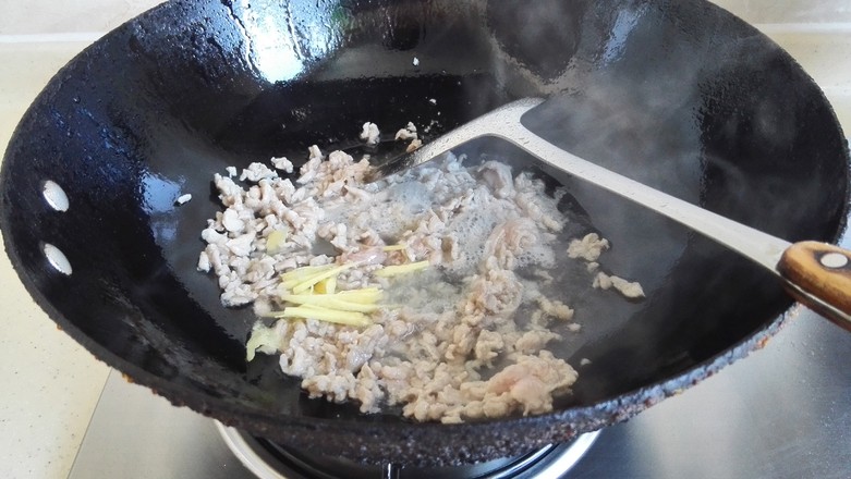 薺菜炒肉絲的做法-咸鮮味炒菜譜