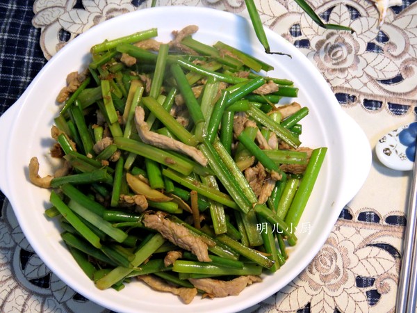 肉絲炒蒜苔的做法-家常味炒菜譜