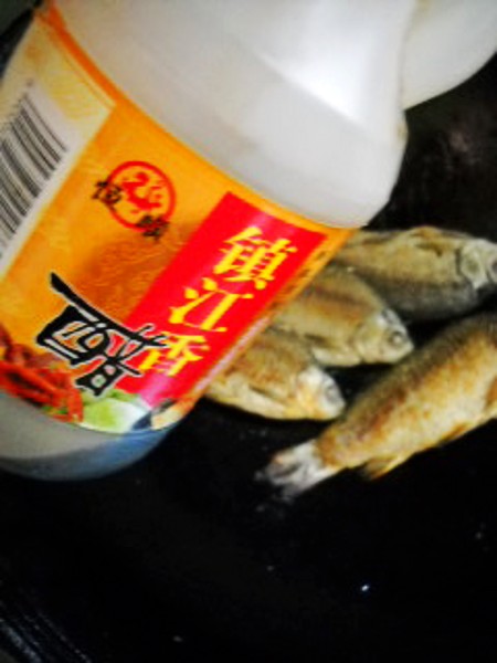 蘿卜燉鯽魚的做法-咸鮮味燉菜譜