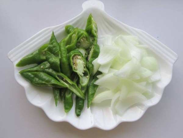 新疆大盤羊排的做法-家常味燒菜譜-易網健康養(yǎng)生網 新疆大盤羊排的做法-家常味燒菜譜