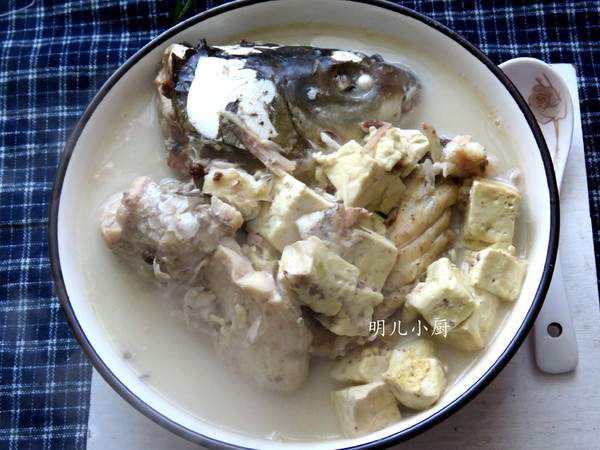 魚頭豆腐湯的做法-家常味煮菜譜-易網健康養生網 魚頭豆腐湯的做法-家常味煮菜譜