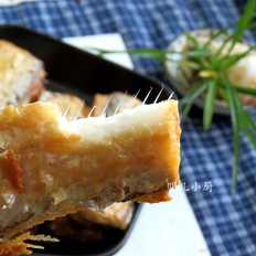 油炸刀魚的做法-家常味炸菜譜