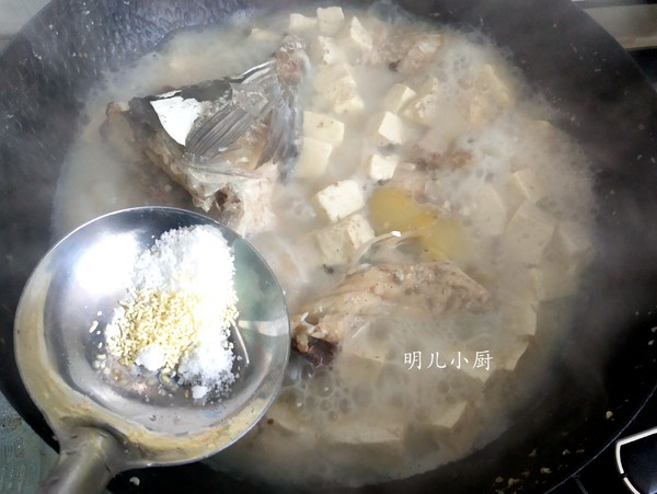 魚頭豆腐湯的做法-家常味煮菜譜-易網健康養生網 魚頭豆腐湯的做法-家常味煮菜譜
