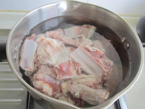 新疆大盤羊排的做法-家常味燒菜譜-易網健康養(yǎng)生網 新疆大盤羊排的做法-家常味燒菜譜