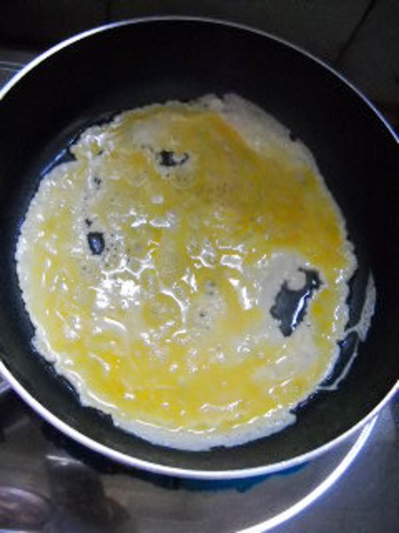 蘭花雙耳炒蛋的做法-家常味炒菜譜