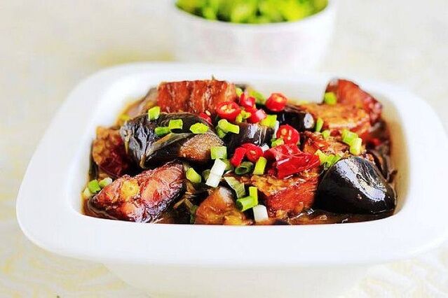 臘魚燒茄子的做法-咸鮮味燒菜譜