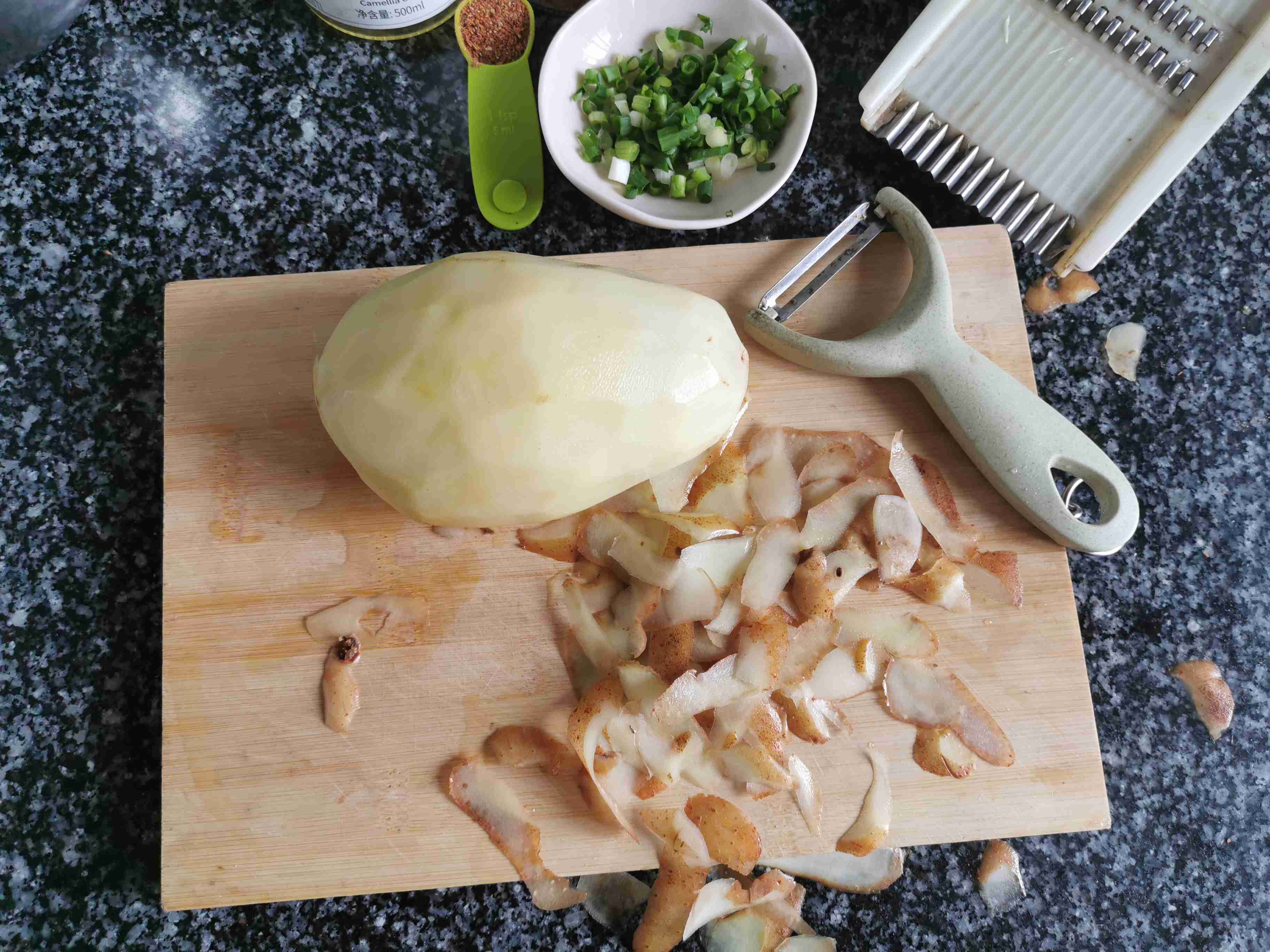 烤薯?xiàng)l的做法-家常味烤菜譜