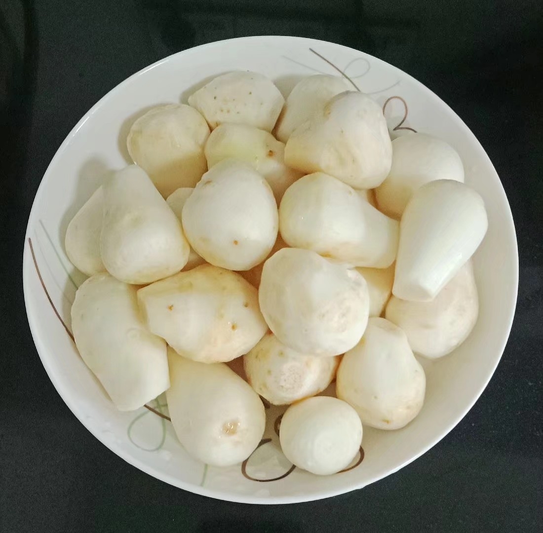 剁椒蒸芋頭的做法-家常味蒸菜譜