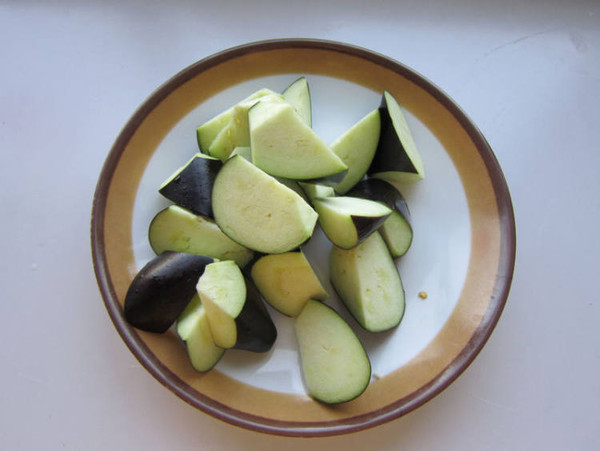 臘魚燒茄子的做法-咸鮮味燒菜譜