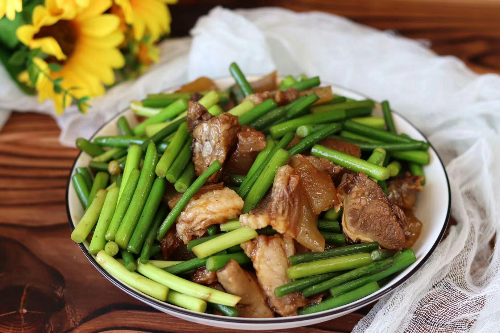 炒蒜苔的做法-家常味炒菜譜