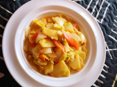 娃娃菜炒土豆片的做法-家常味炒菜譜