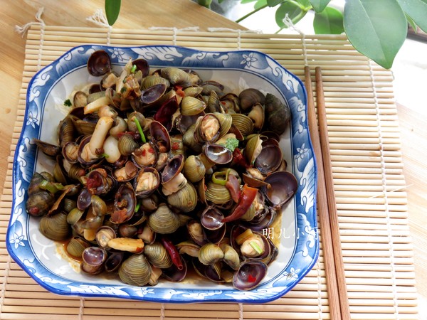 醬爆黃沙蜆的做法-家常味炒菜譜