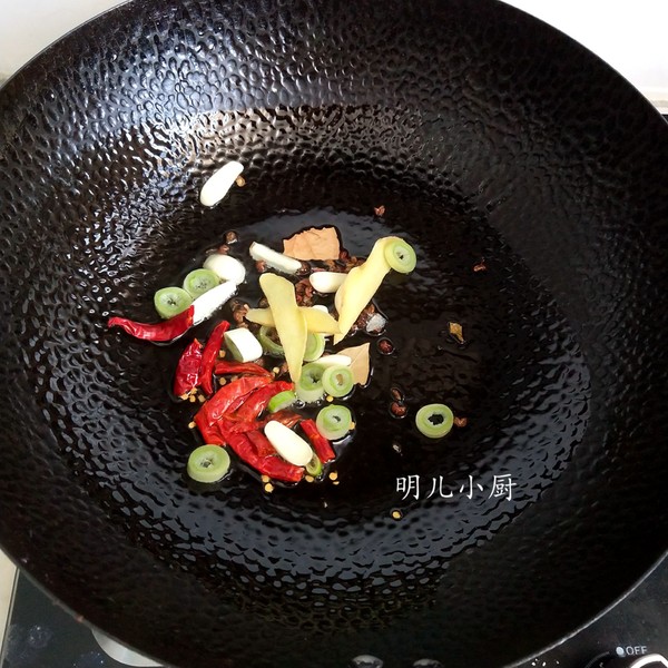 醬爆黃沙蜆的做法-家常味炒菜譜