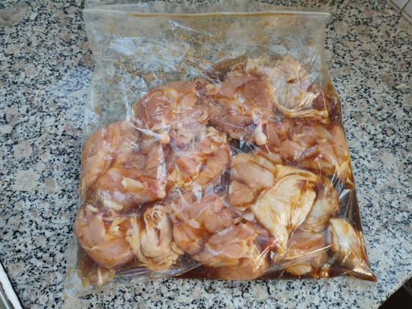 醬香土豆燉雞的做法-家常味燉菜譜