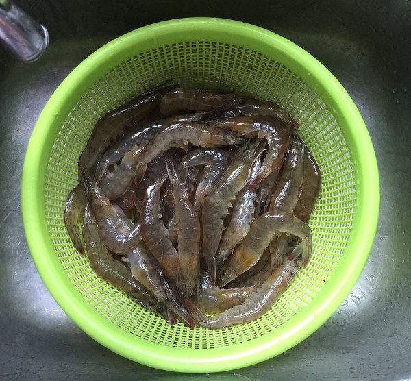 白灼蝦的做法-家常味蒸菜譜-易網健康養生網 白灼蝦的做法-家常味蒸菜譜