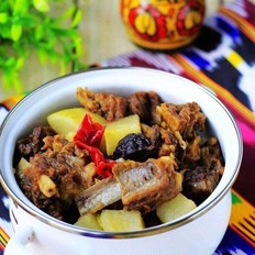 恰瑪古燜羊排的做法-家常味燜菜譜