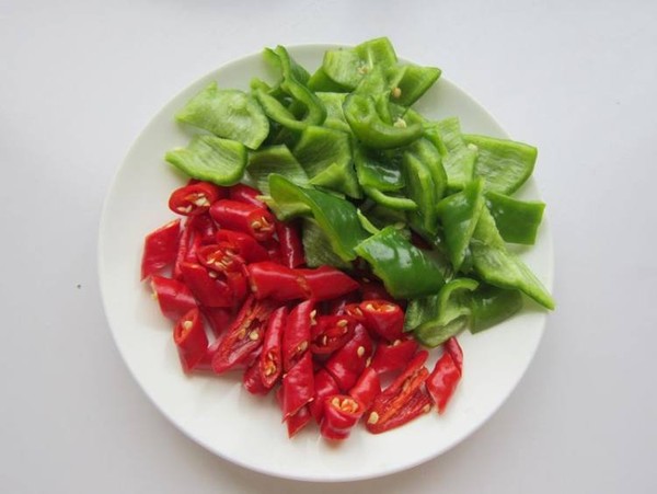 山藥蘆花雞的做法-家常味炒菜譜-易網(wǎng)健康養(yǎng)生網(wǎng) 山藥蘆花雞的做法-家常味炒菜譜