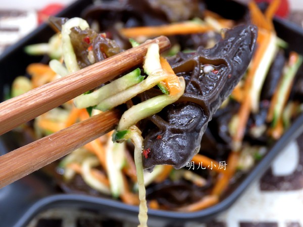 涼拌木耳的做法-家常味拌菜譜