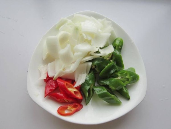 大盤雞雜的做法-香辣味炒菜譜-易網(wǎng)健康養(yǎng)生網(wǎng) 大盤雞雜的做法-香辣味炒菜譜