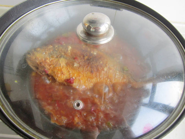 醪糟燒黃花魚的做法-家常味燒菜譜