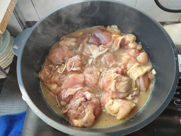 醬香土豆燉雞的做法-家常味燉菜譜