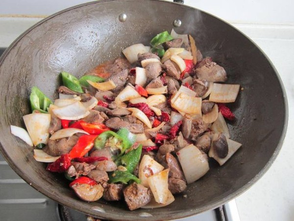 大盤雞雜的做法-香辣味炒菜譜-易網(wǎng)健康養(yǎng)生網(wǎng) 大盤雞雜的做法-香辣味炒菜譜