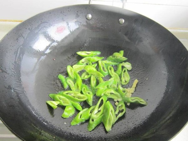 花菇炒肉的做法-家常味炒菜譜