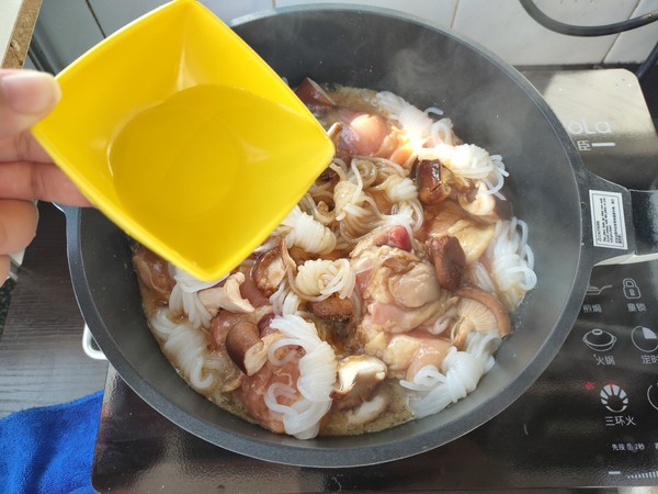 醬香土豆燉雞的做法-家常味燉菜譜