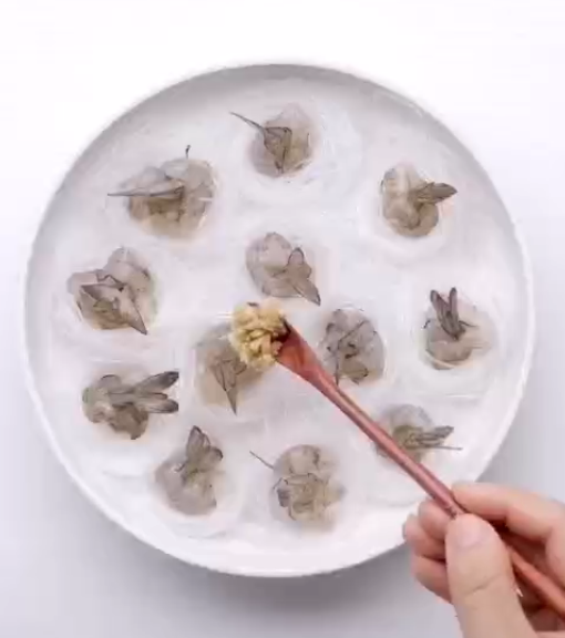 鴻運沖天蝦的做法-蒜香味蒸菜譜