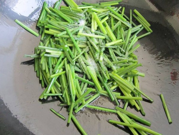 韭苔炒蝦仁的做法-家常味炒菜譜