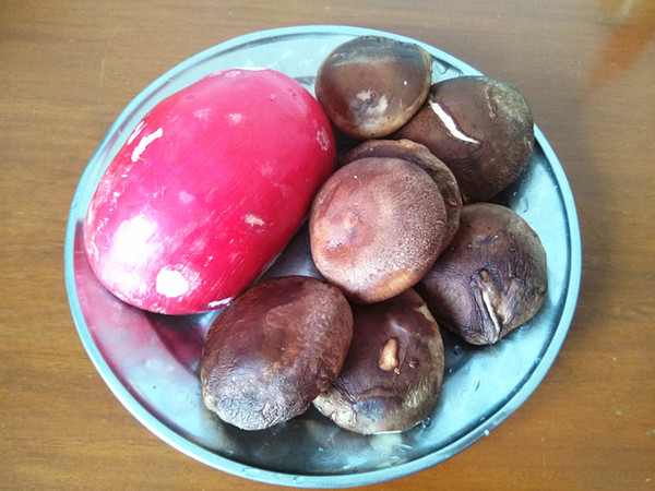 蘿卜燒香菇的做法-家常味燒菜譜