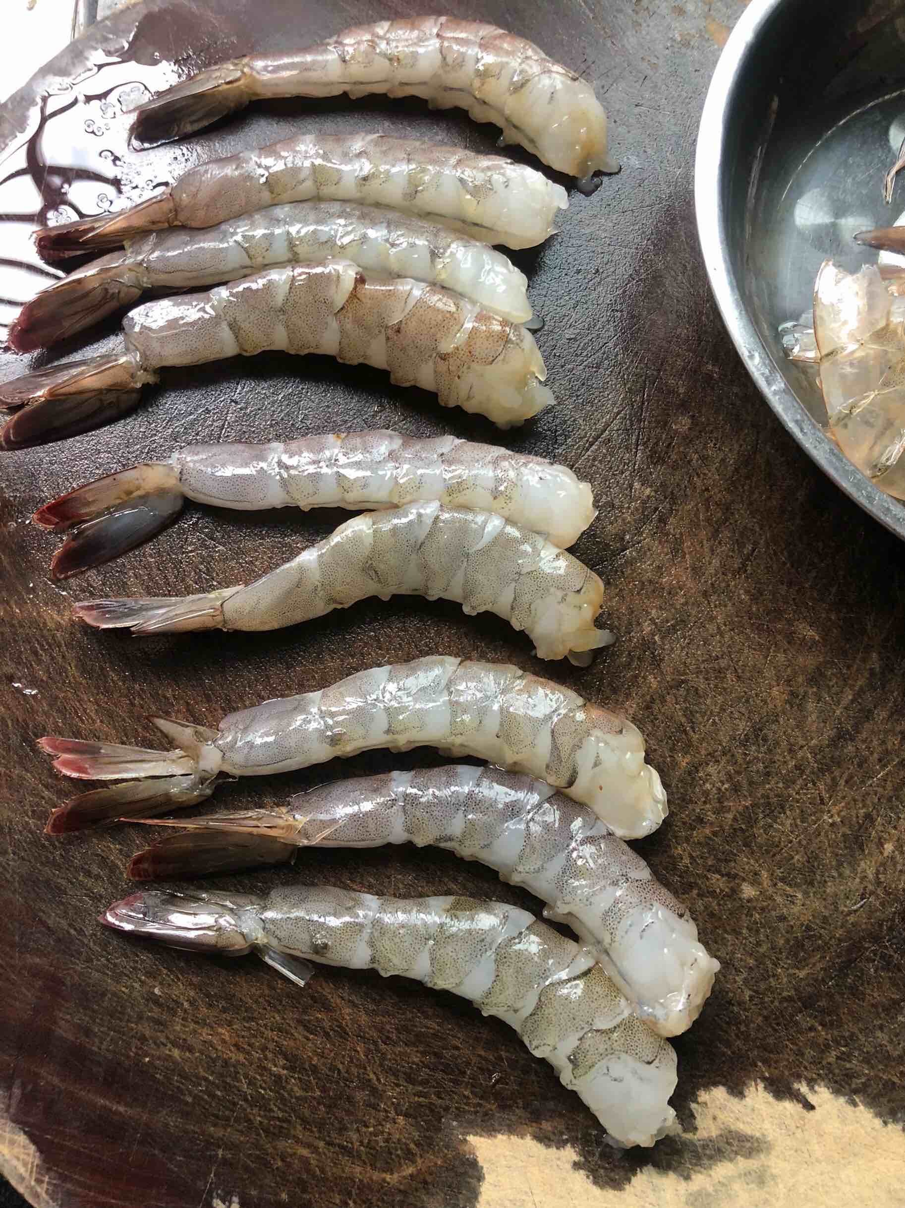 花開富貴之爆炒蝦仁的做法-咸鮮味蒸菜譜