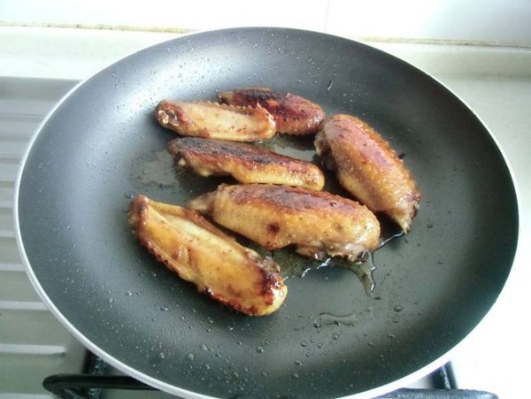 香煎雞翅的做法-香辣味煎菜譜